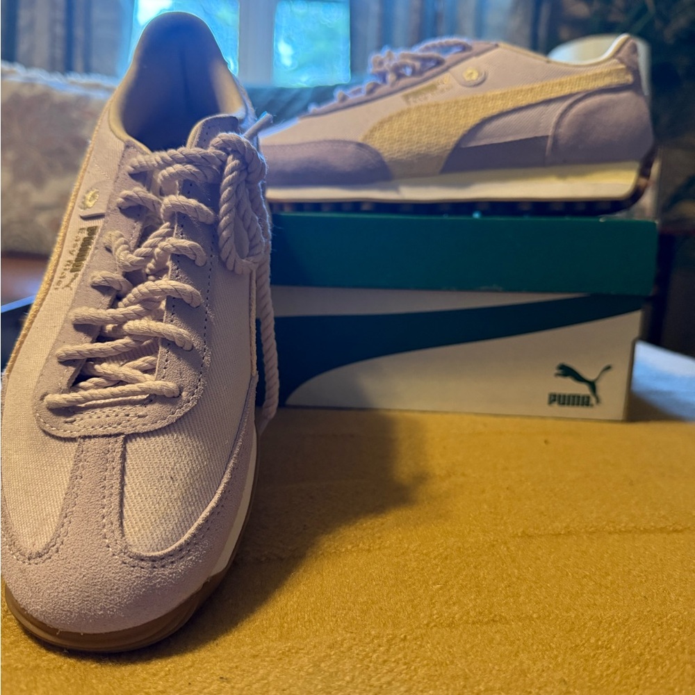 Puma Women's Sneakers in Light Purple and Beige